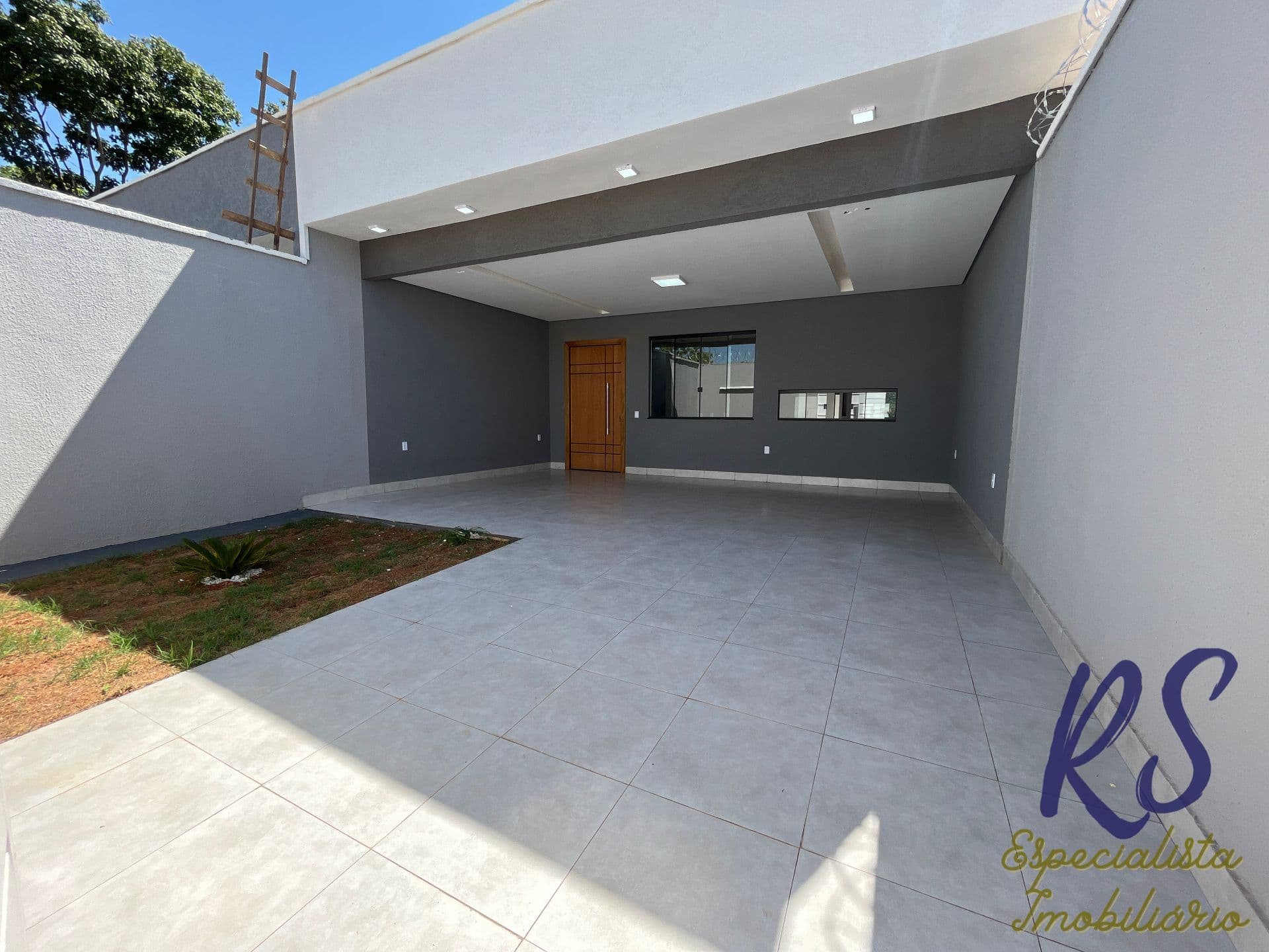 Casa 03 quartos sendo 01 suíte - St São Judas