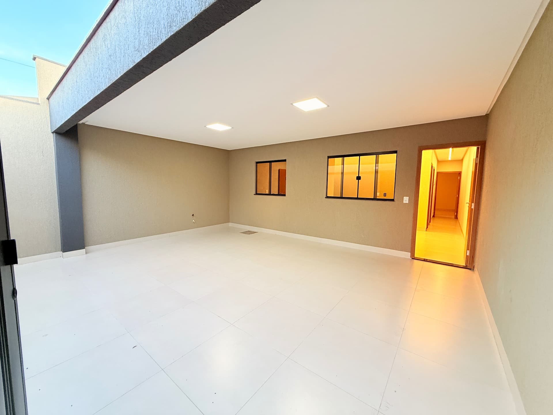 Casa 02 quartos sendo 01 suíte - Residencial Barravento